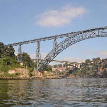 een van de vele bruggen over de Douro