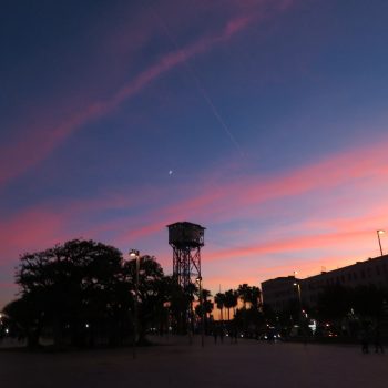 Zonsondergang op de boulevard